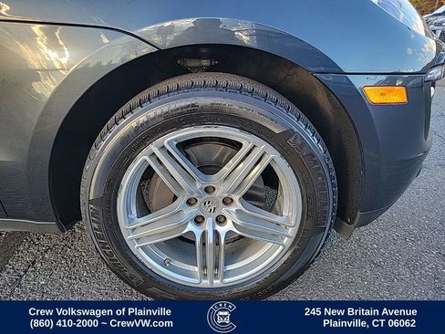 Used 2017 Porsche Macan image 28