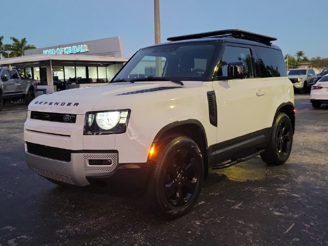 Used 2023 Land Rover Defender 90 S AWD/4WD image 32