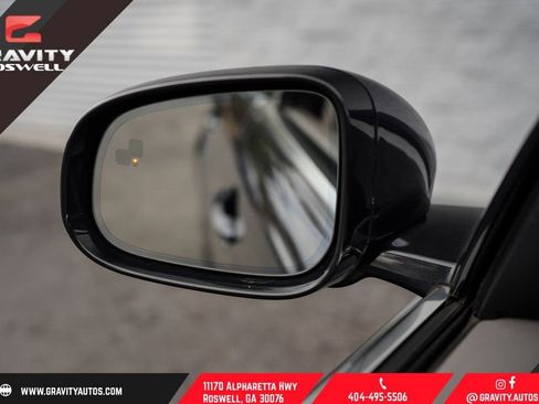 Used 2017 Jaguar XJ R-Sport image 39