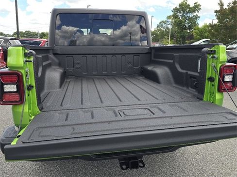 New 2025 Jeep Gladiator Willys image 8