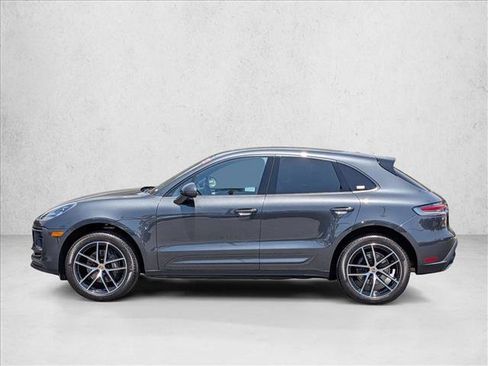 Used 2023 Porsche Macan AWD/4WD image 9