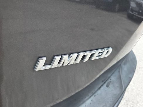 Used 2013 Toyota RAV4 Limited FWD image 17