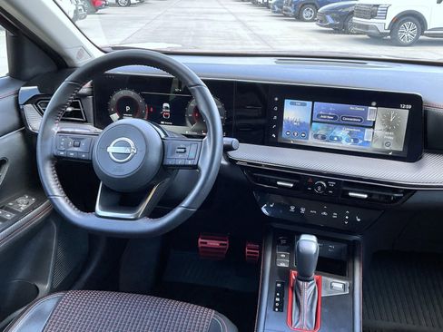 Used 2025 Nissan Kicks SR w/ SR Premium Package AWD/4WD image 14