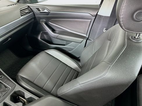 Used 2024 Volkswagen Jetta SE FWD image 24