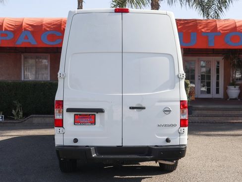 Used 2018 Nissan NV 2500 SV w/ Navigation Package image 7
