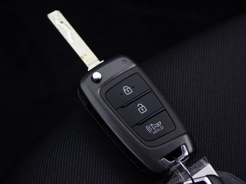 Certified 2024 Hyundai Tucson SE FWD image 28