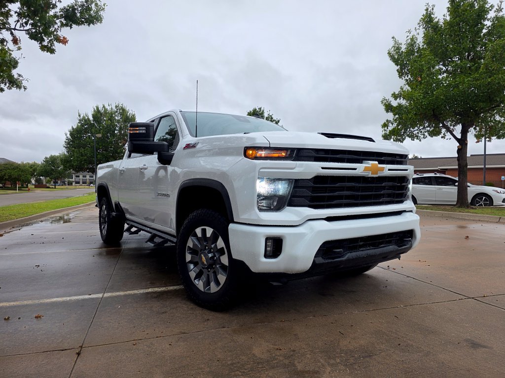 Used 2024 Chevrolet Silverado 3500 LT w/ Texas Edition AWD/4WD image 4