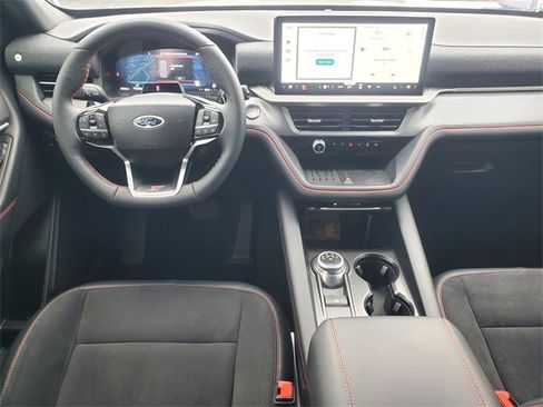 Used 2025 Ford Explorer ST image 29