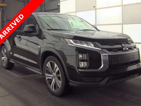 Used 2020 Mitsubishi Outlander Sport ES image 3