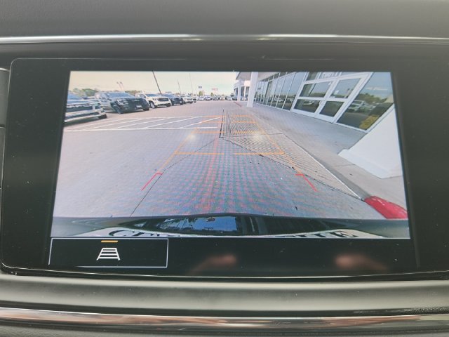 Used 2022 Buick Enclave Essence w/ Experience Buick Package FWD image 16