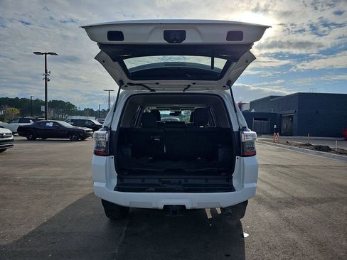 Used 2021 Toyota 4Runner SR5 Premium image 13