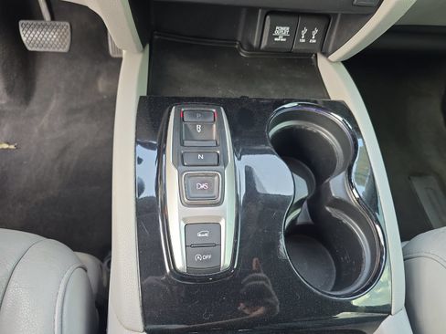 Used 2016 Honda Pilot Touring image 20