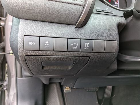 Used 2022 Toyota Camry LE w/ Carpet Mat Package (TMS) image 13