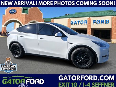 Used 2021 Tesla Model Y Long Range image 1