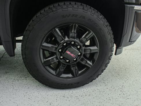 Used 2026 GMC Sierra 2500 AT4 AWD/4WD image 13