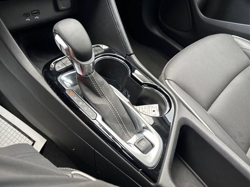 Used 2024 Buick Encore GX Avenir image 33