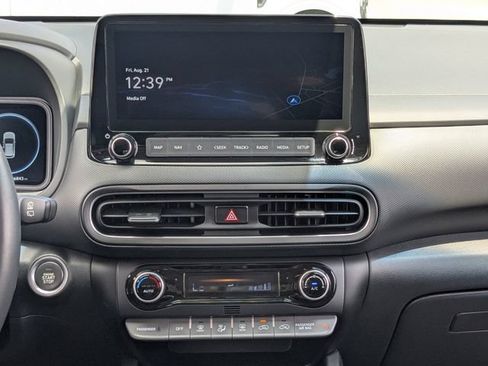 Used 2022 Hyundai Kona Limited w/ Cargo Package FWD image 16
