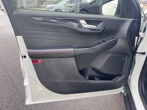 Used 2023 Ford Escape ST-Line w/ Tech Pack #1 image 9