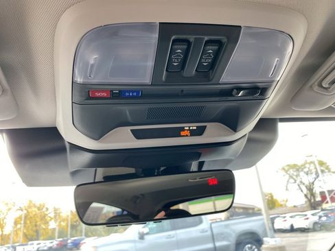 Used 2025 Subaru Crosstrek 2.5i Limited w/ Popular Package #3A image 16