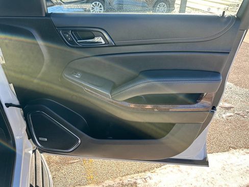 Used 2020 GMC Yukon XL SLT image 25