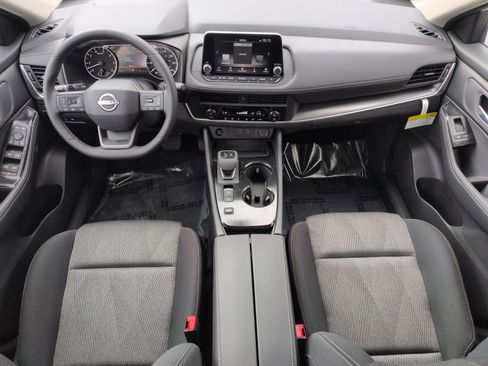 New 2026 Nissan Rogue SV image 10