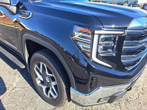 Used 2022 GMC Sierra 1500 SLT w/ SLT Convenience Package image 14