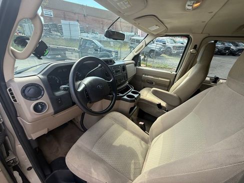 Used 2013 Ford E-350 and Econoline 350 XLT RWD image 10