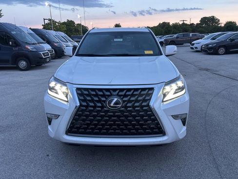 Used 2022 Lexus GX 460 Premium w/ Premium Package AWD/4WD image 2