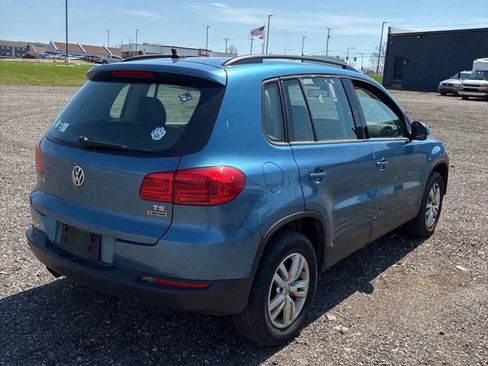 Used 2017 Volkswagen Tiguan S image 3