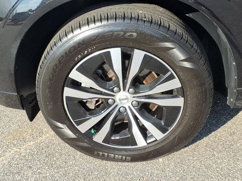 Certified 2024 Volvo XC60 B5 Core w/ Climate Package AWD/4WD image 11