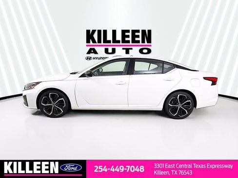 Used 2025 Nissan Altima 2.5 SR FWD image 4