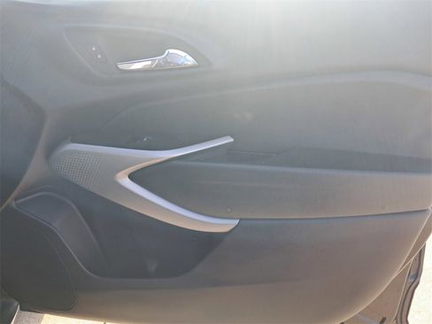 Certified 2024 Chevrolet Trax RS image 16