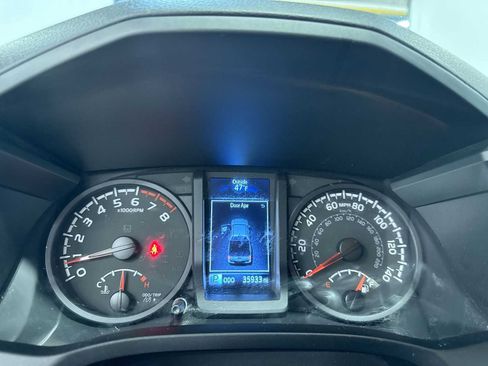 Used 2022 Toyota Tacoma SR image 22