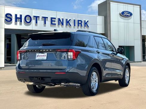 New 2026 Ford Explorer Active RWD image 8