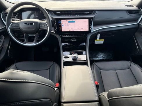 New 2026 Jeep Grand Cherokee Limited image 37