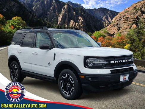Used 2023 Ford Bronco Sport Outer Banks AWD/4WD image 1
