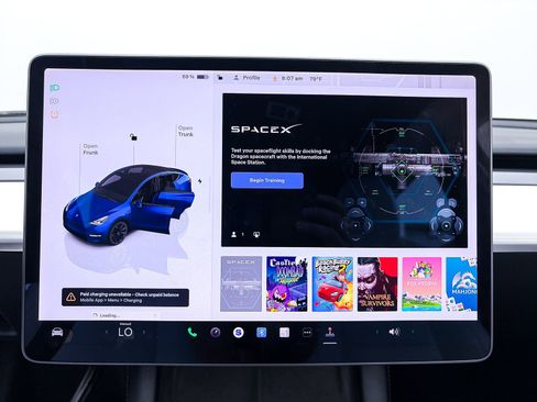 Used 2022 Tesla Model Y Long Range AWD/4WD image 19