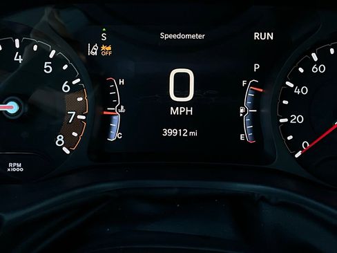 Used 2025 Jeep Compass Trailhawk image 39