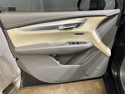 Used 2020 Cadillac XT5 Premium Luxury image 22
