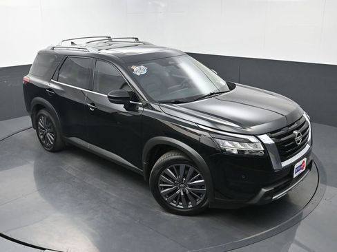 Used 2024 Nissan Pathfinder SL w/ SL Premium Package image 35