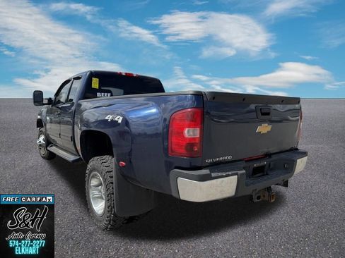 Used 2011 GMC Sierra 3500 SLT w/ SLT Convenience Package image 5