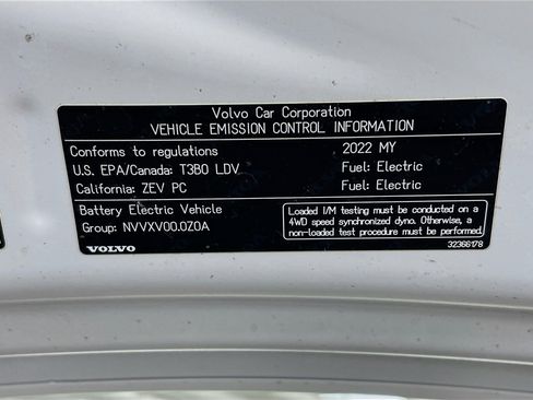 Used 2022 Volvo XC40 P8 Recharge Ultimate image 27