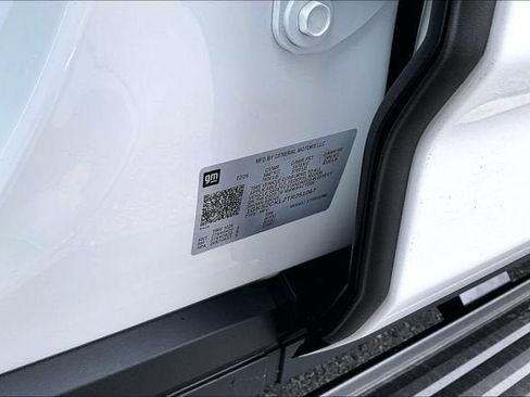 New 2026 GMC Yukon AT4 w/ AT4 Premium Plus Package AWD/4WD image 15