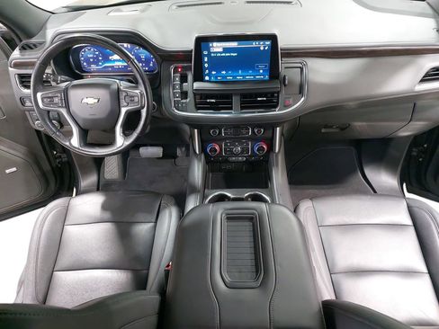 Used 2022 Chevrolet Tahoe LT w/ Luxury Package AWD/4WD image 9