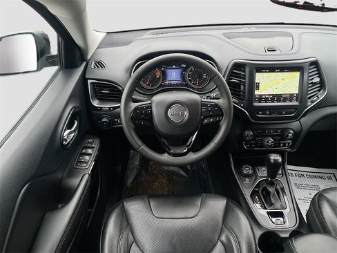 Used 2023 Jeep Cherokee Altitude Lux image 22