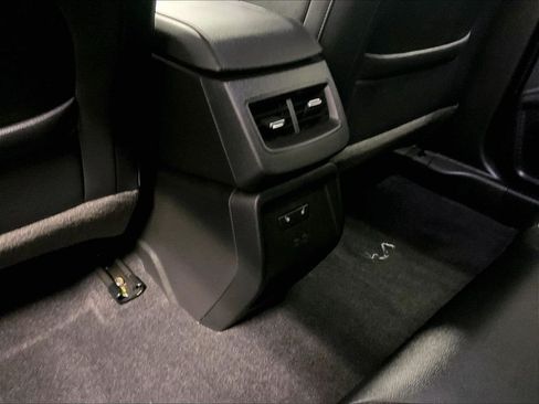 Used 2024 Chevrolet Equinox EV LT AWD/4WD image 27