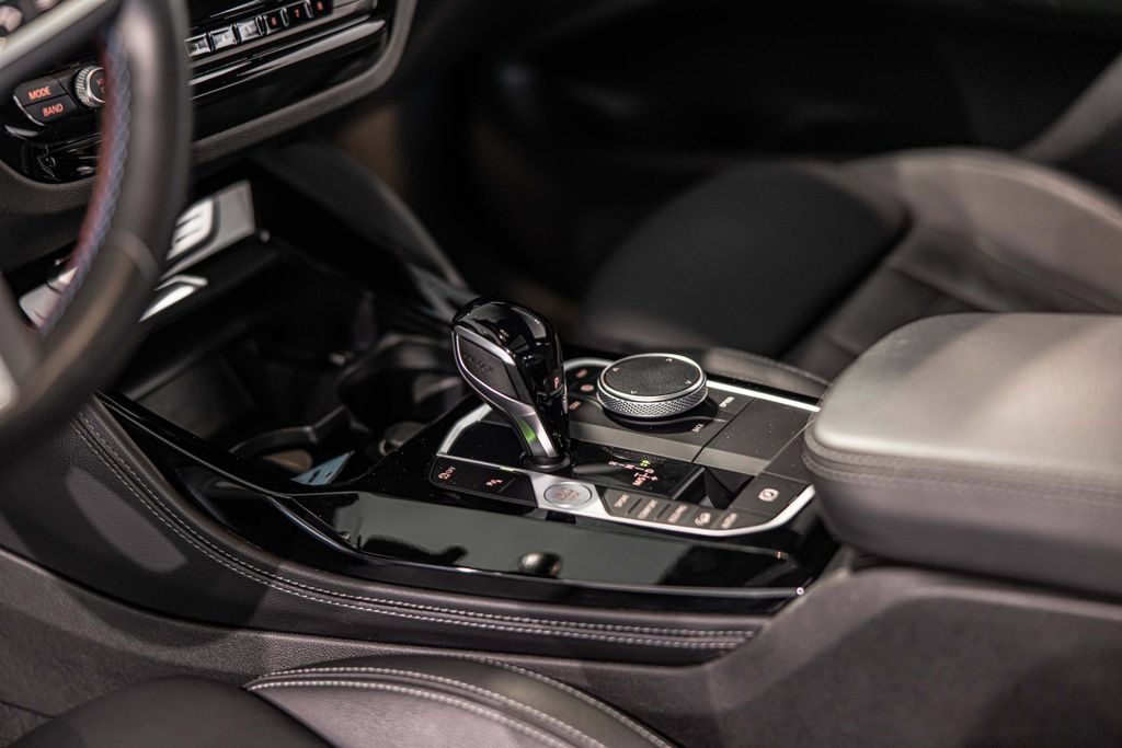 Used 2023 BMW X4 M40i AWD/4WD image 23