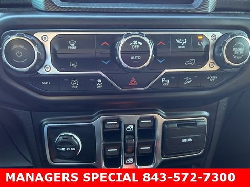 Used 2021 Jeep Wrangler Unlimited Sahara image 13