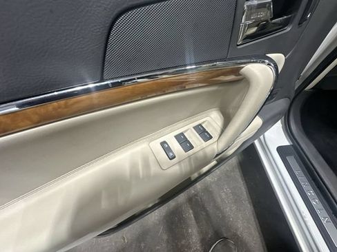 Used 2012 Lincoln MKZ FWD image 19