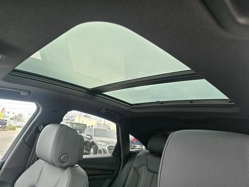 New 2025 Audi Q5 2.0T Premium Plus AWD/4WD image 5